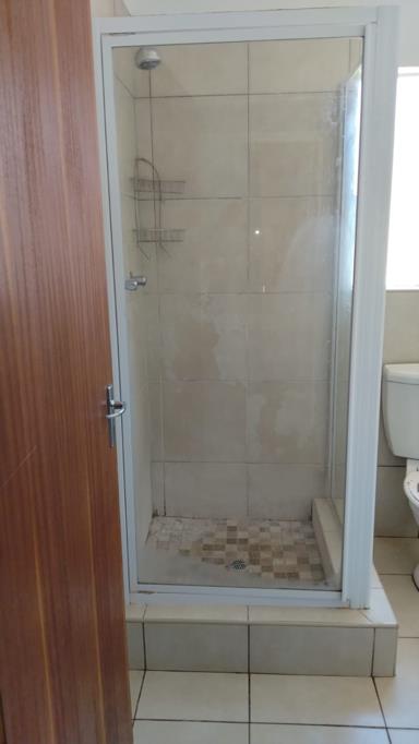 2 Bed Apartment, Century City - Thumbnail 8