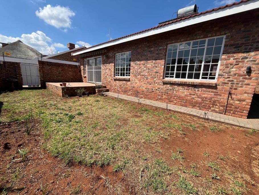 3 Bed House, Durbanville - Image 1