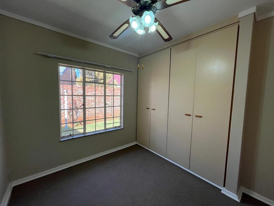 3 Bed House, Durbanville - Thumbnail 5