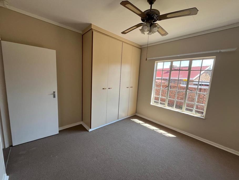 3 Bed House, Durbanville - Thumbnail 7