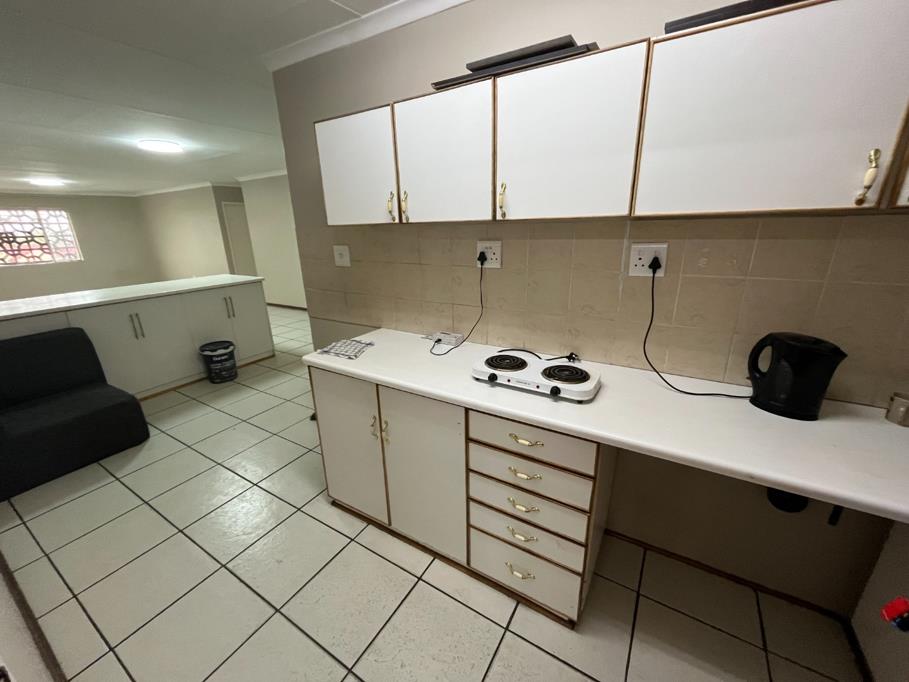 3 Bed House, Tokai - Image 1