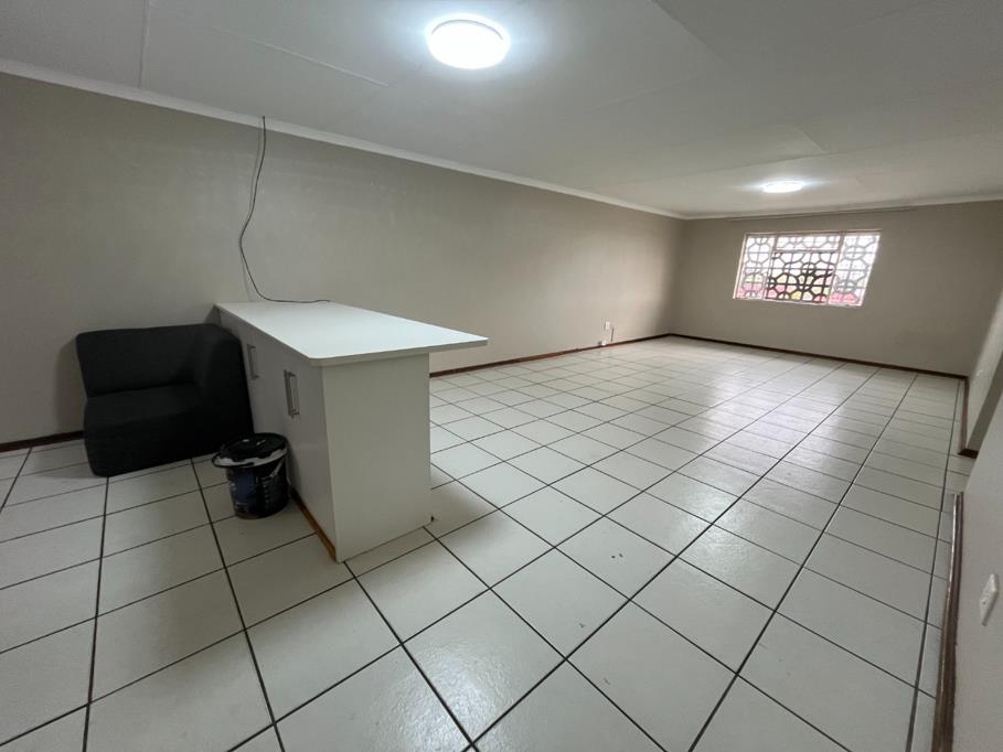 3 Bed House, Tokai - Thumbnail 3