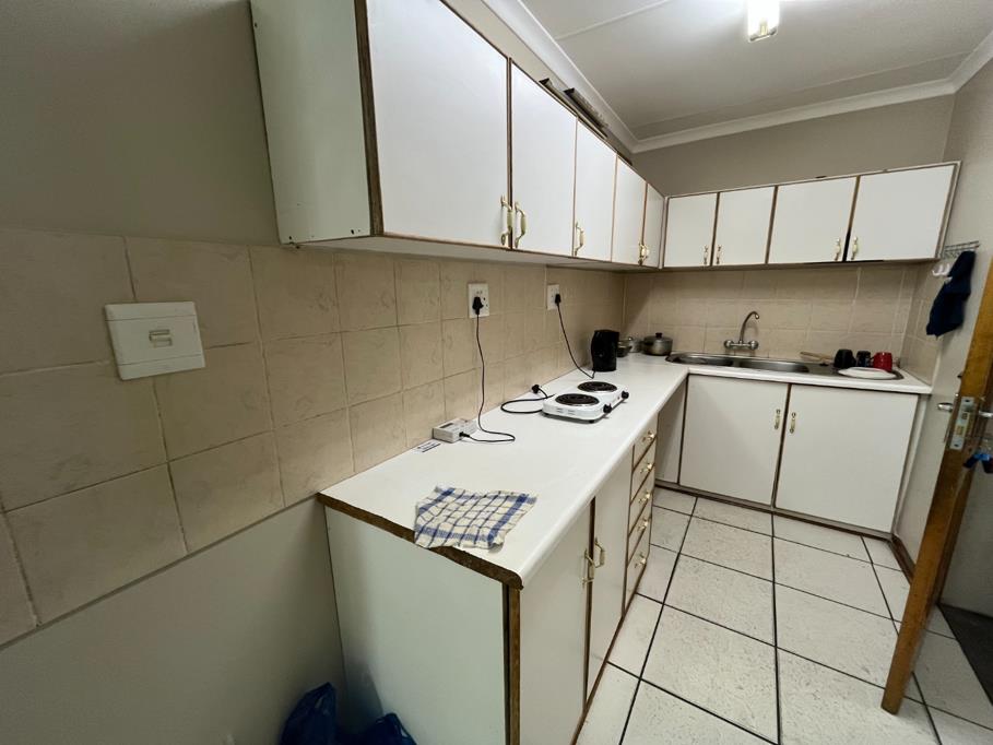 3 Bed House, Tokai - Thumbnail 6