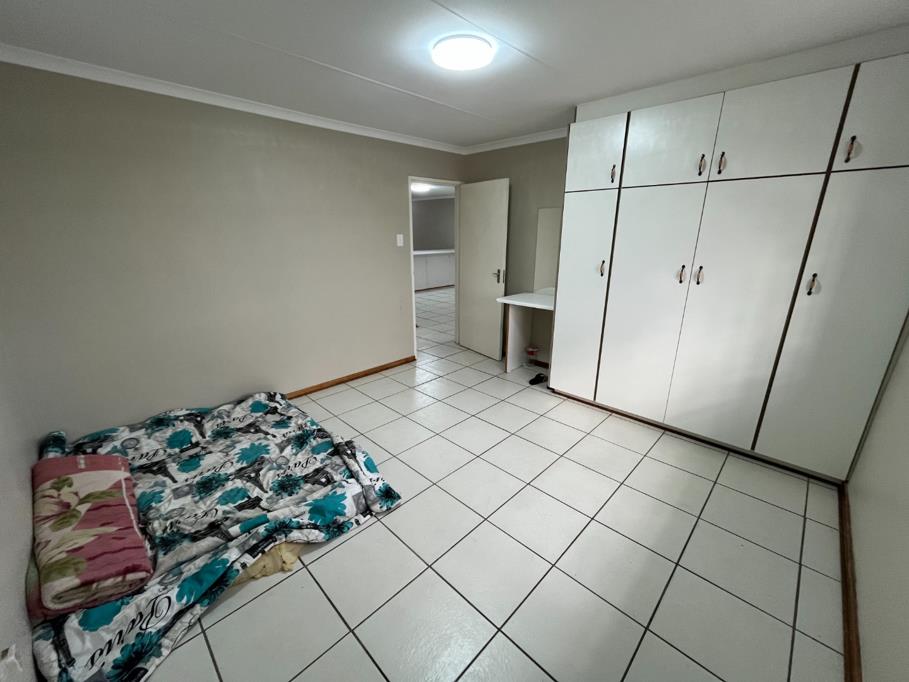 3 Bed House, Tokai - Thumbnail 8