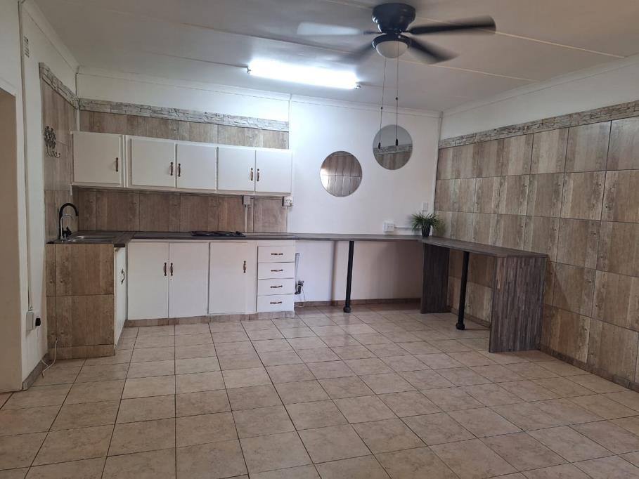3 Bed House, Rondebosch - Thumbnail 5