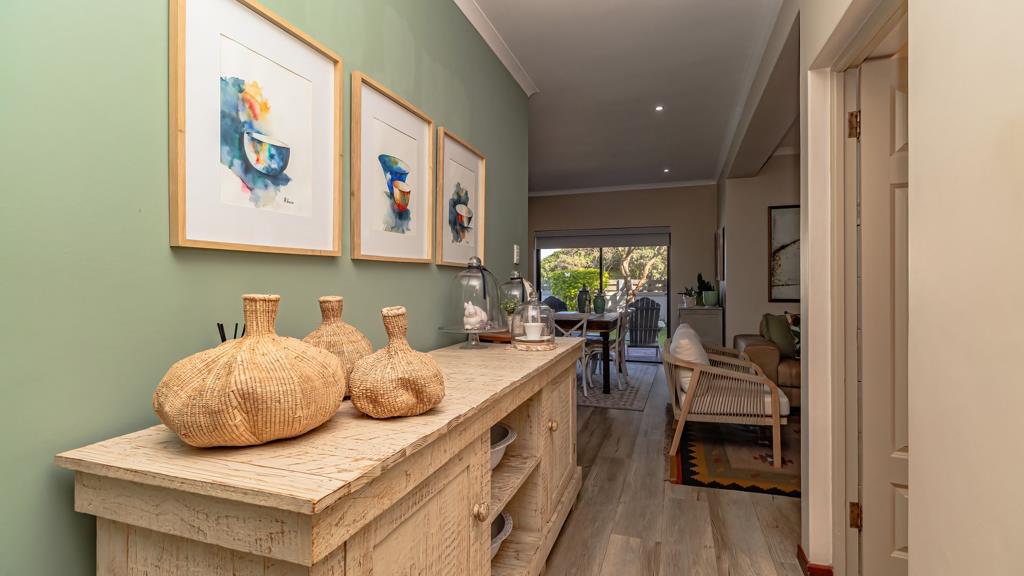 2 Bed Apartment, Sea Point - Thumbnail 3