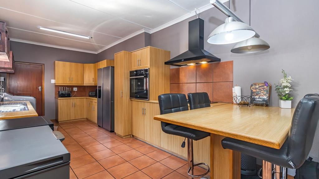 2 Bed Apartment, Tamboerskloof - Thumbnail 4