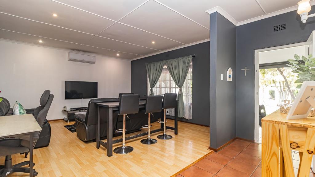 2 Bed Apartment, Tamboerskloof - Thumbnail 5