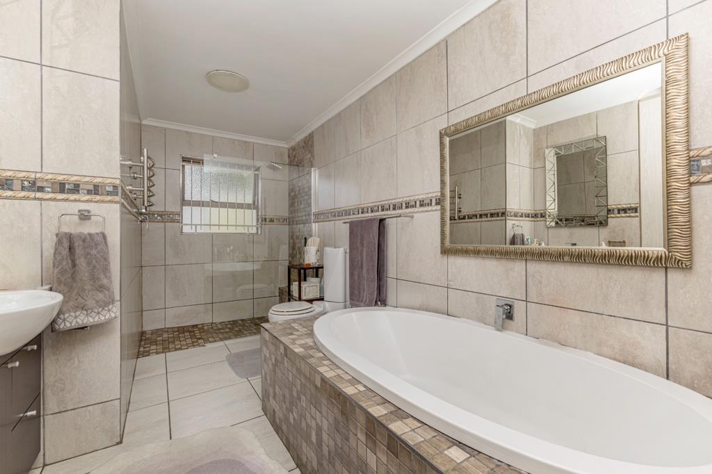 2 Bed Cottage, Wynberg - Thumbnail 6