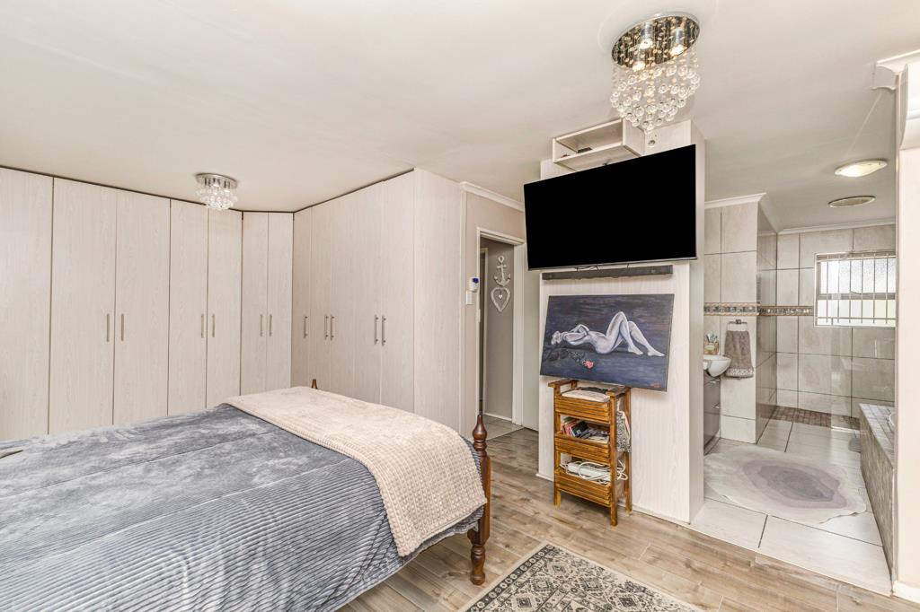 2 Bed Cottage, Wynberg - Thumbnail 9