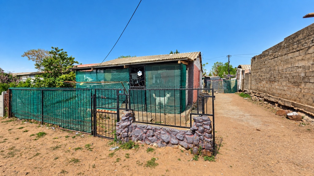 1 Bed Apartment, Bo-Kaap - Image 1