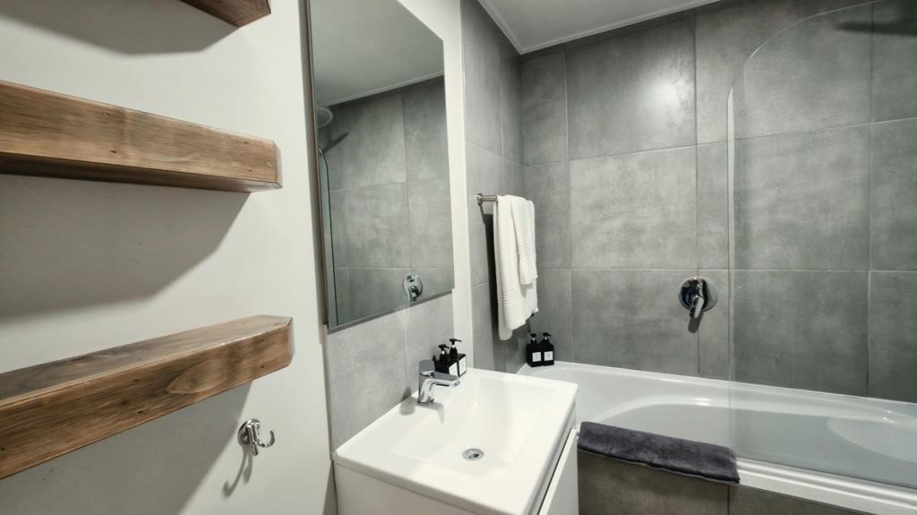 3 Bed House, Durbanville - Thumbnail 5