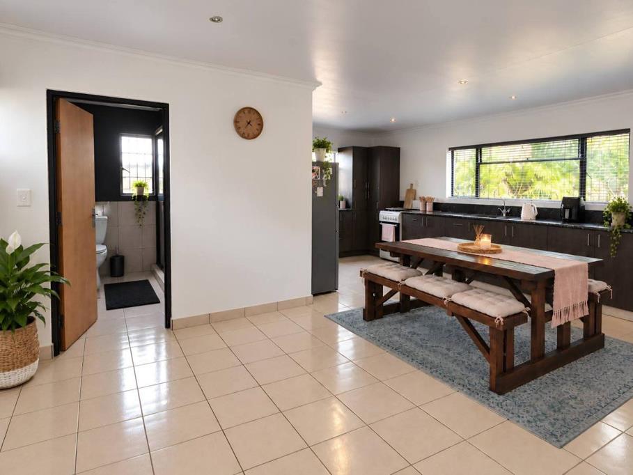 3 Bed House, Hout Bay - Thumbnail 4