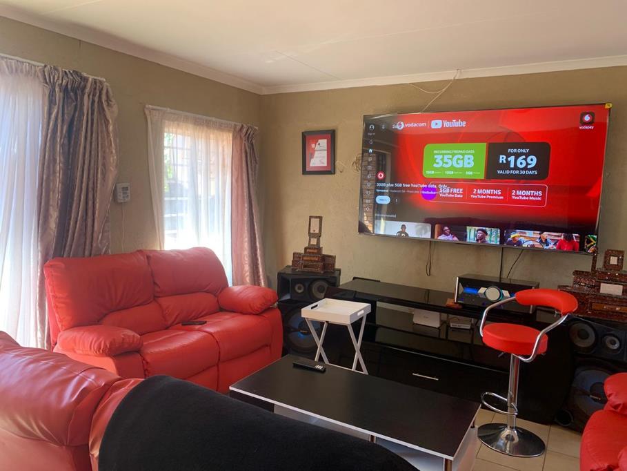 4 Bed House, Bishopscourt - Thumbnail 4