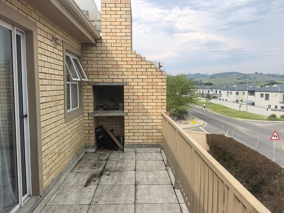 4 Bed House, Tokai - Thumbnail 8